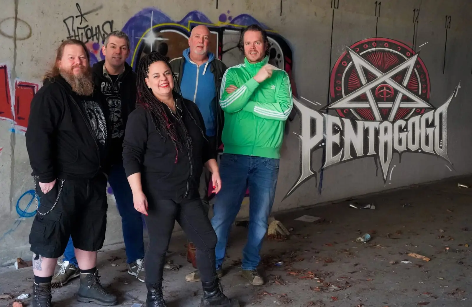 Groepsfoto bunkersessie 03 logo rechts licht